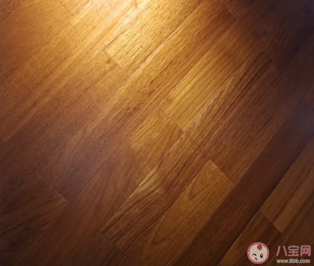 二翅豆地板和橡木哪个好 二翅豆地板优缺点是什么 二翅豆地板和橡木哪个好 二翅豆地板优缺点是什么