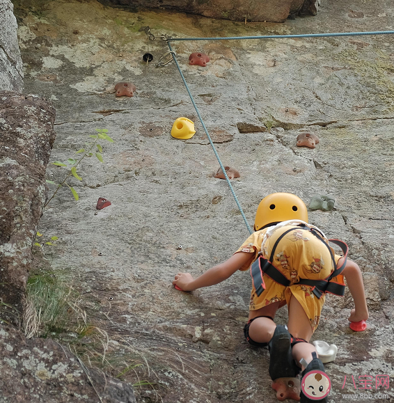 孩子参加夏令营要带什么东西 孩子去夏令营要做好哪些准备 孩子参加夏令营要带什么东西 孩子去夏令营要做好哪些准备