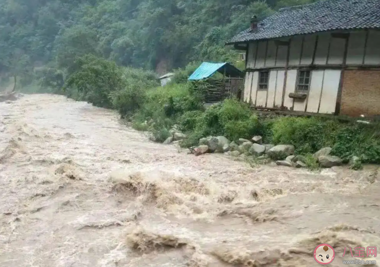 遇到山洪应当如何自救 山洪暴发时我们该怎么办