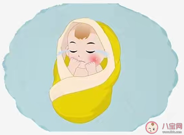 新生儿小便次数多少正常 怎样通过尿液判断宝宝健康状况