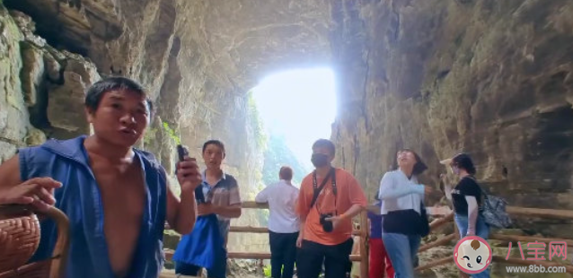 如何看待景区抬轿子的人 在景区你会坐人工轿子吗