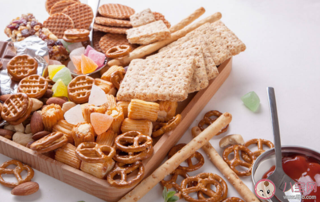 父母禁止孩子吃零食会怎样 怎么合理给孩子选择零食
