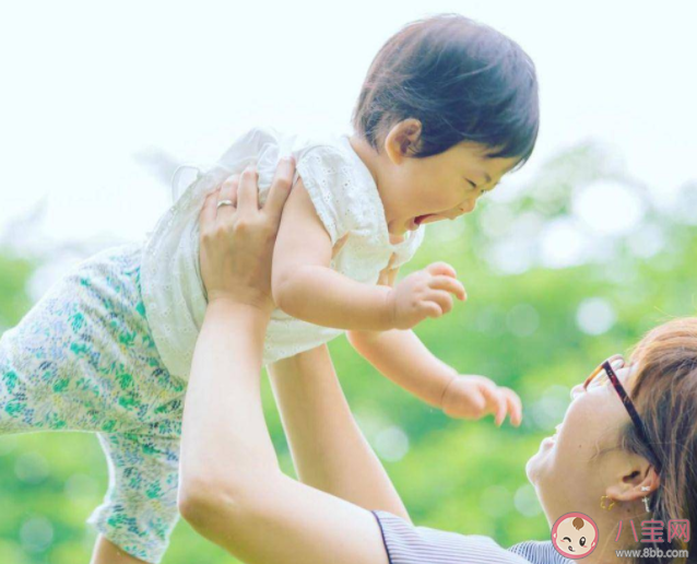 母子依恋关系有哪些类型 如何培养具有安全型依恋的孩子 母子依恋关系有哪些类型 如何培养具有安全型依恋的孩子