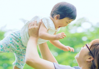 母子依恋关系有哪些类型 如何培养具有安全型依恋的孩子