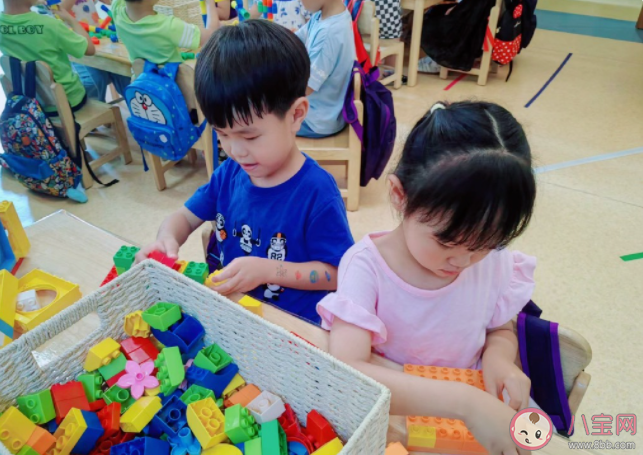 如何帮孩子顺利度过入园适应期 怎样让孩子快速适应幼儿园生活 如何帮孩子顺利度过入园适应期 怎样让孩子快速适应幼儿园生活