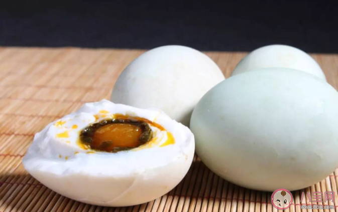 咸鸭蛋的油是怎么来的 如何在家做流油的咸鸭蛋
