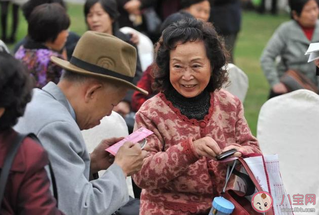 如何看待老年人退休再就业 退休后再就业的原因是什么 如何看待老年人退休再就业 退休后再就业的原因是什么