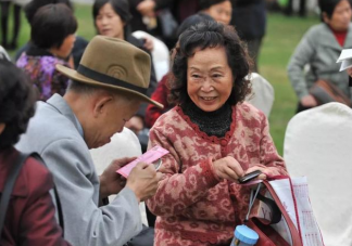 如何看待老年人退休再就业 退休后再就业的原因是什么