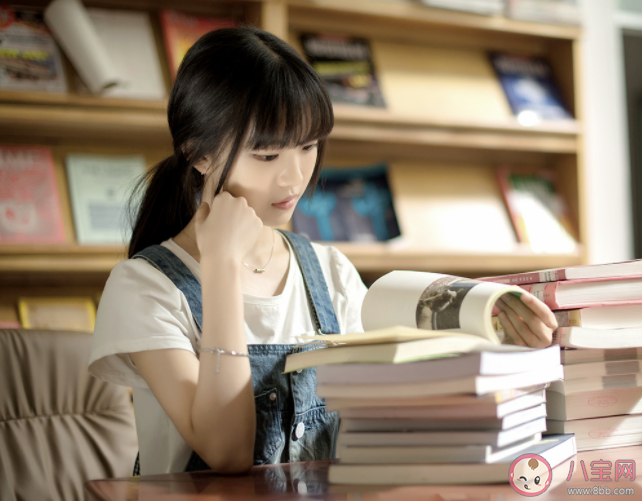 人们为什么不爱看书学知识了 现在人不爱看书了吗 人们为什么不爱看书学知识了 现在人不爱看书了吗