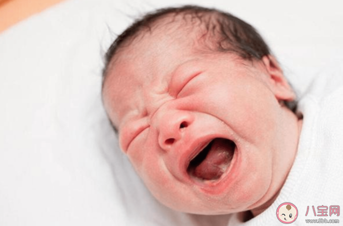 白噪音对新生儿哭闹有用吗 新生儿哭闹要考虑哪几点