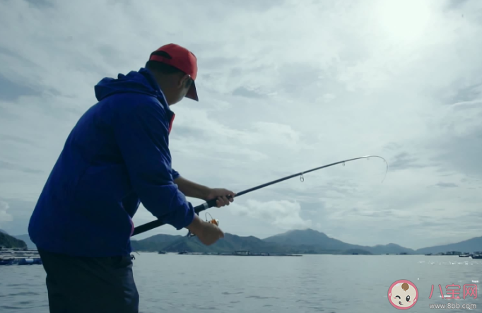 为什么年轻人越来越喜欢钓鱼 钓鱼人最该学的是什么