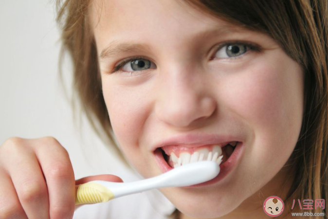 孩子换牙期新牙一直长不出来怎么办 换牙期间的口腔保健