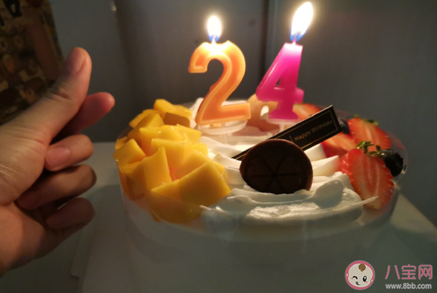 生日恰逢国庆节的开心说说 生日国庆节相遇的文案句子