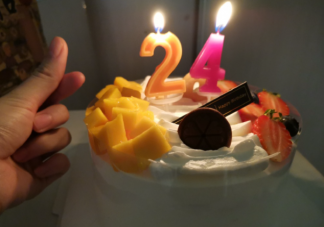 生日恰逢国庆节的开心说说 生日国庆节相遇的文案句子