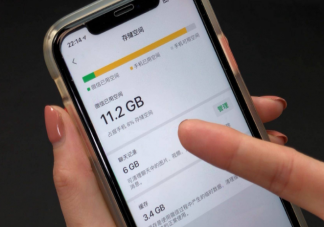 该如何拯救手机存储空间 手机用久了内存不足变卡顿怎么变流畅