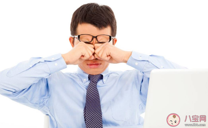 如何减少电子屏幕伤眼睛 视频终端综合征为什么容易反复