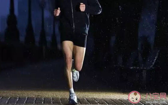 哪个时间段运动锻炼才最健康 锻炼是早上好还是晚上好 哪个时间段运动锻炼才最健康 锻炼是早上好还是晚上好