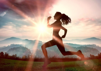 跑步是脚跟先着地还是前脚掌先着地 正确跑步姿势要领