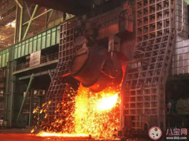 瑞士工人跌入720℃熔炉爬出生还是怎么回事 熔炉内的温度有多高