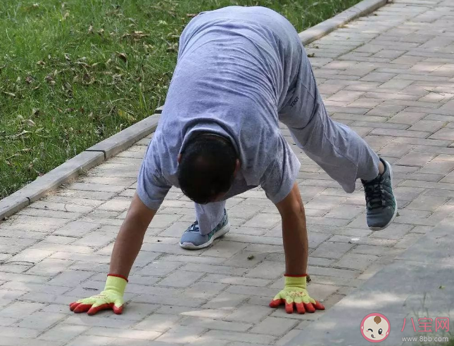 爬行锻炼真的可以养生吗 爬行运动为什么火了