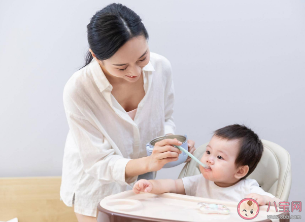 孩子吃肉没怎么嚼就吞会对胃造成负担吗 宝宝为什么总是含饭不嚼 孩子吃肉没怎么嚼就吞会对胃造成负担吗 宝宝为什么总是含饭不嚼