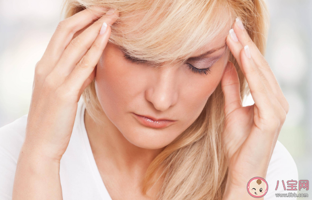 偏头痛发病高峰年龄是多少岁 偏头痛分为哪几个阶段