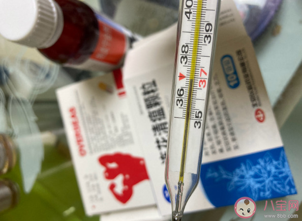 服用布洛芬前后千万不要喝酒 发热如何服用布洛芬效果更好