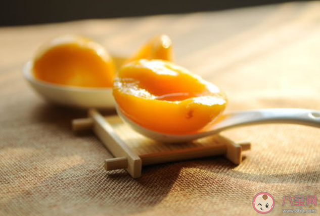 黄桃罐头能缓解新冠症状吗 咳嗽时食用罐头或加重症状 黄桃罐头能缓解新冠症状吗 咳嗽时食用罐头或加重症状