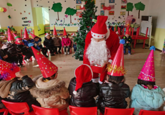 2022幼儿园圣诞节活动报道美篇 2022幼儿园活动新闻稿大全