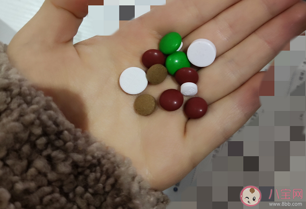 退烧止痛布洛芬和泰诺选哪个 泰诺能与布洛芬或其他药物同时服用吗 退烧止痛布洛芬和泰诺选哪个 泰诺能与布洛芬或其他药物同时服用吗