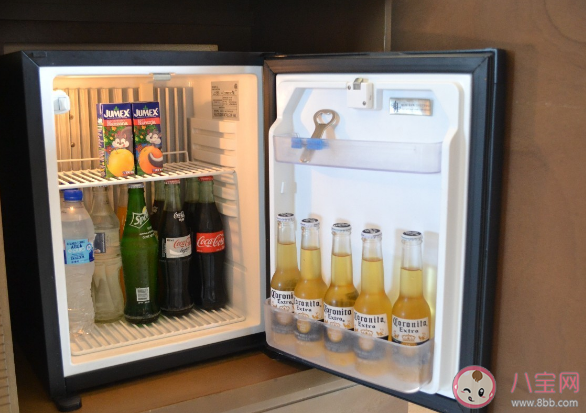 感染者尽量不要接触冰箱是为什么 感染期间接触过的物品会造成二次感染吗 感染者尽量不要接触冰箱是为什么 感染期间接触过的物品会造成二次感染吗