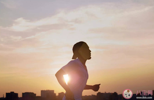 研究称锻炼越多感染新冠症状越轻 新冠康复后可以立即运动吗 研究称锻炼越多感染新冠症状越轻 新冠康复后可以立即运动吗