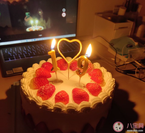 平安夜过生日的说说朋友圈 平安夜遇上生日的文案句子