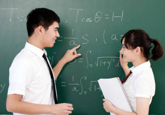 自尊强的人恋爱容易输吗 两个自尊心强的人谈恋爱更容易出问题吗