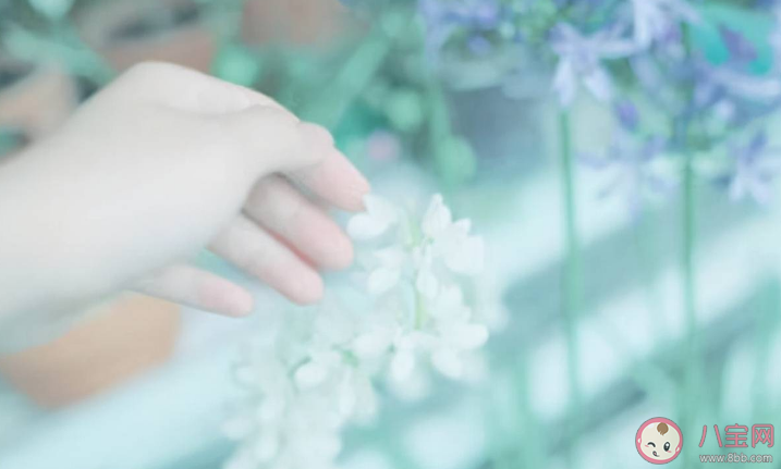 喜欢不可能的人是什么感觉 爱上一个不可能在一起的人怎么办 喜欢不可能的人是什么感觉 爱上一个不可能在一起的人怎么办