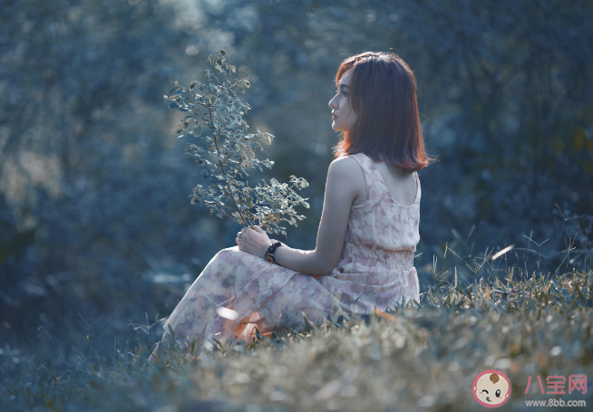 喜欢不可能的人是什么感觉 爱上一个不可能在一起的人怎么办 喜欢不可能的人是什么感觉 爱上一个不可能在一起的人怎么办