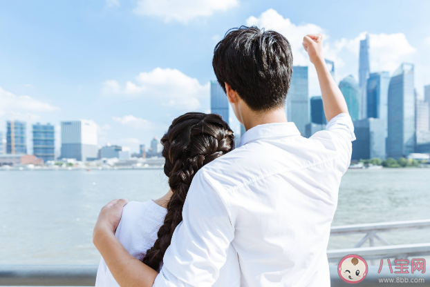 恋爱真的需要发朋友圈吗 谈恋爱了怎么发朋友圈 恋爱真的需要发朋友圈吗 谈恋爱了怎么发朋友圈