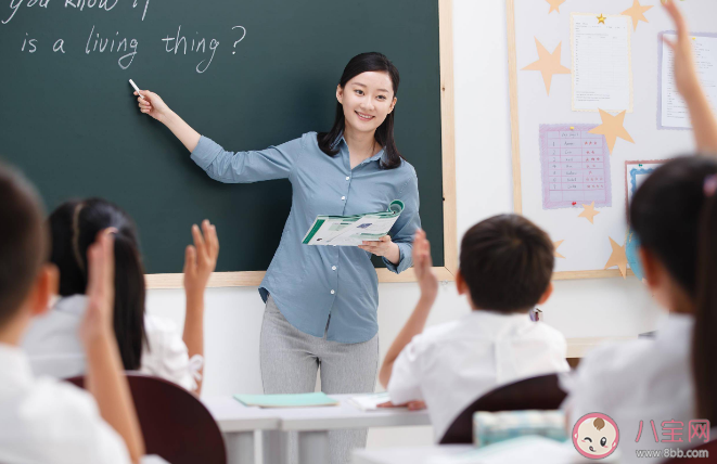 教师是否应该统一着装 教师统一着装有必要吗
