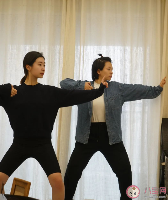 卡通版八段锦动作教学指南 练习八段锦有什么好处 卡通版八段锦动作教学指南 练习八段锦有什么好处