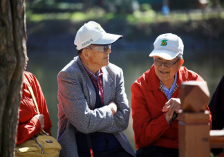 高学历低龄老人线上求职碰壁是怎么回事 老年人就业四大难点