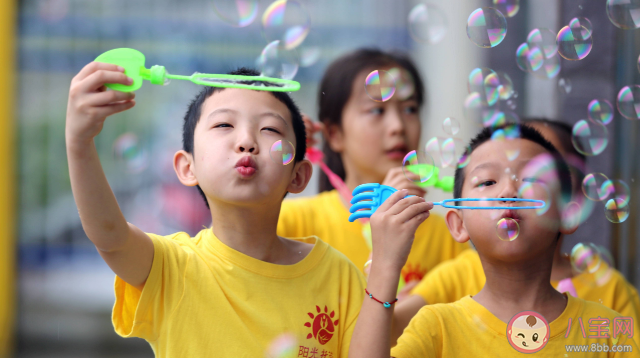 有留守儿童为打游戏5天5夜不睡觉是怎么回事 留守儿童沉迷手机怎么办