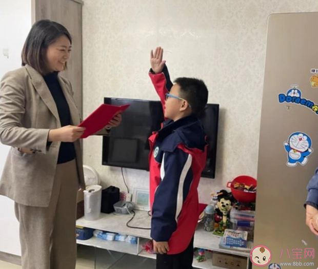 小学生拾得价值16万黄金后续是怎样的 拾金不昧的品德有多重要 小学生拾得价值16万黄金后续是怎样的 拾金不昧的品德有多重要