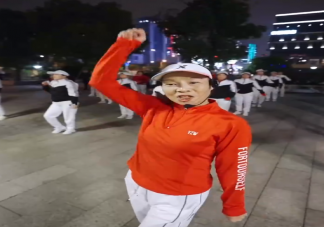 百位奶奶用健身鼓励女性别怕变老 老真的很可怕吗