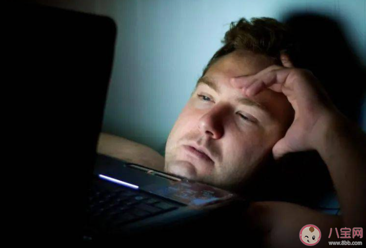 每天少睡一两个小时算不算熬夜 长时间熬夜容易变笨吗 每天少睡一两个小时算不算熬夜 长时间熬夜容易变笨吗