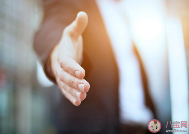 如何理解别以过来人身份局限年轻人 如何看待年轻人的选择
