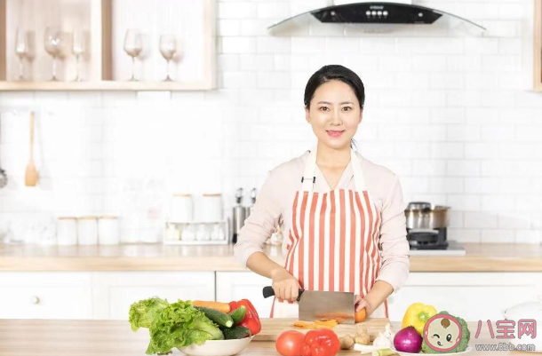 委员称家政不能成为暴利行业对吗 家政行业有多暴利 委员称家政不能成为暴利行业对吗 家政行业有多暴利