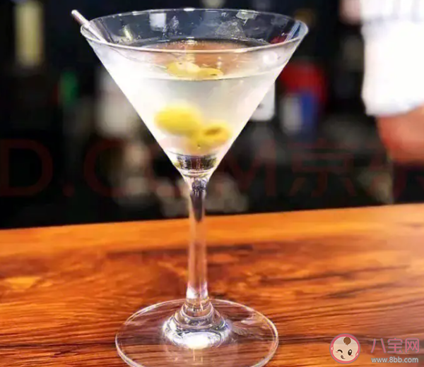 鸡尾酒只喝两口会醉吗 喝醉了该怎么办 鸡尾酒只喝两口会醉吗 喝醉了该怎么办