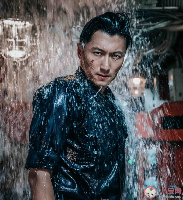 《新警察故事2》谢霆锋首当导演 《新警察故事2》讲的是什么