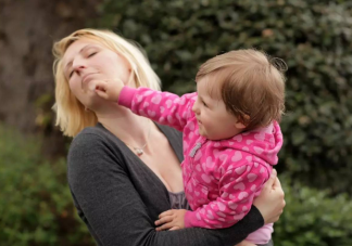 孩子打了妈妈妈妈要打回去吗 孩子打妈妈怎么教育