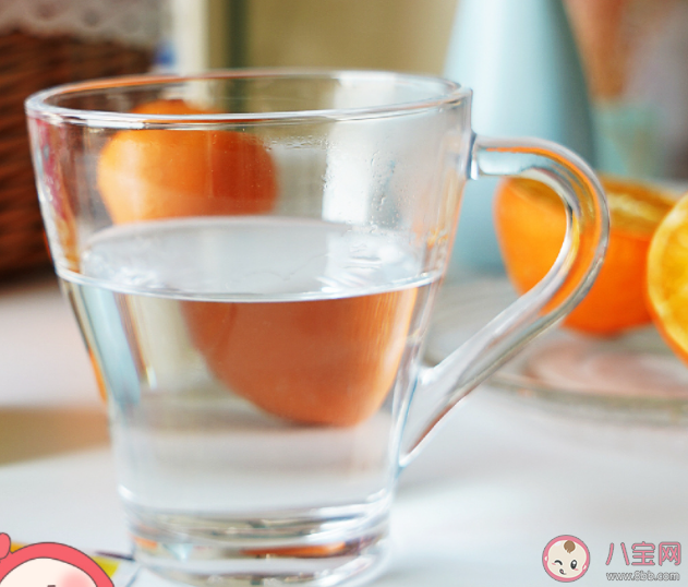 中国人对喝热水有多执着 什么温度的热水才健康 中国人对喝热水有多执着 什么温度的热水才健康